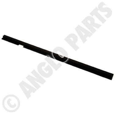 REAR OUTER SEAL, RH - Land Rover Defender 90-110 1984-2006